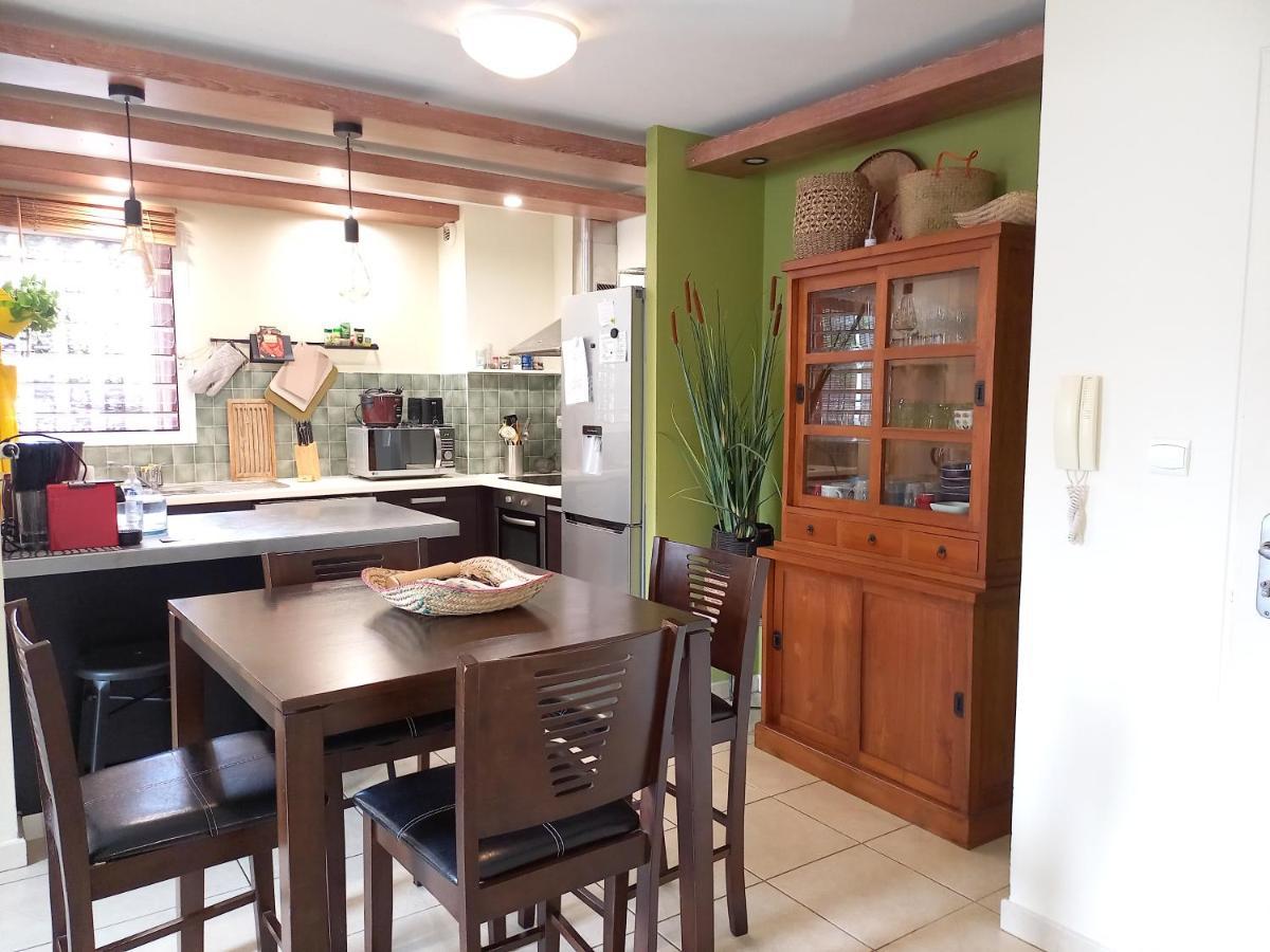 Bel Appartement Avec Terrasse Proche Des Plages Saint-Gilles-les Bains Exterior foto